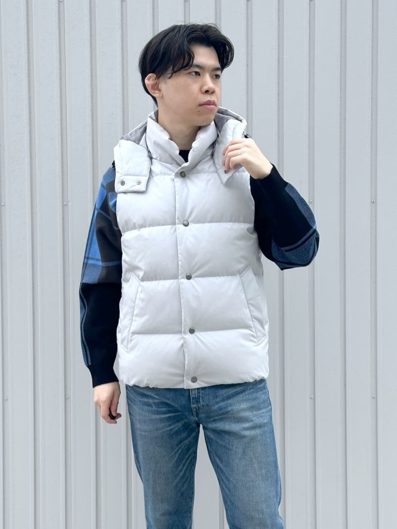 イッシーさんの「TAKEO KIKUCHI｜【袖取り外し可】デタッチャブル ダウンブルゾン」を使ったコーディネート