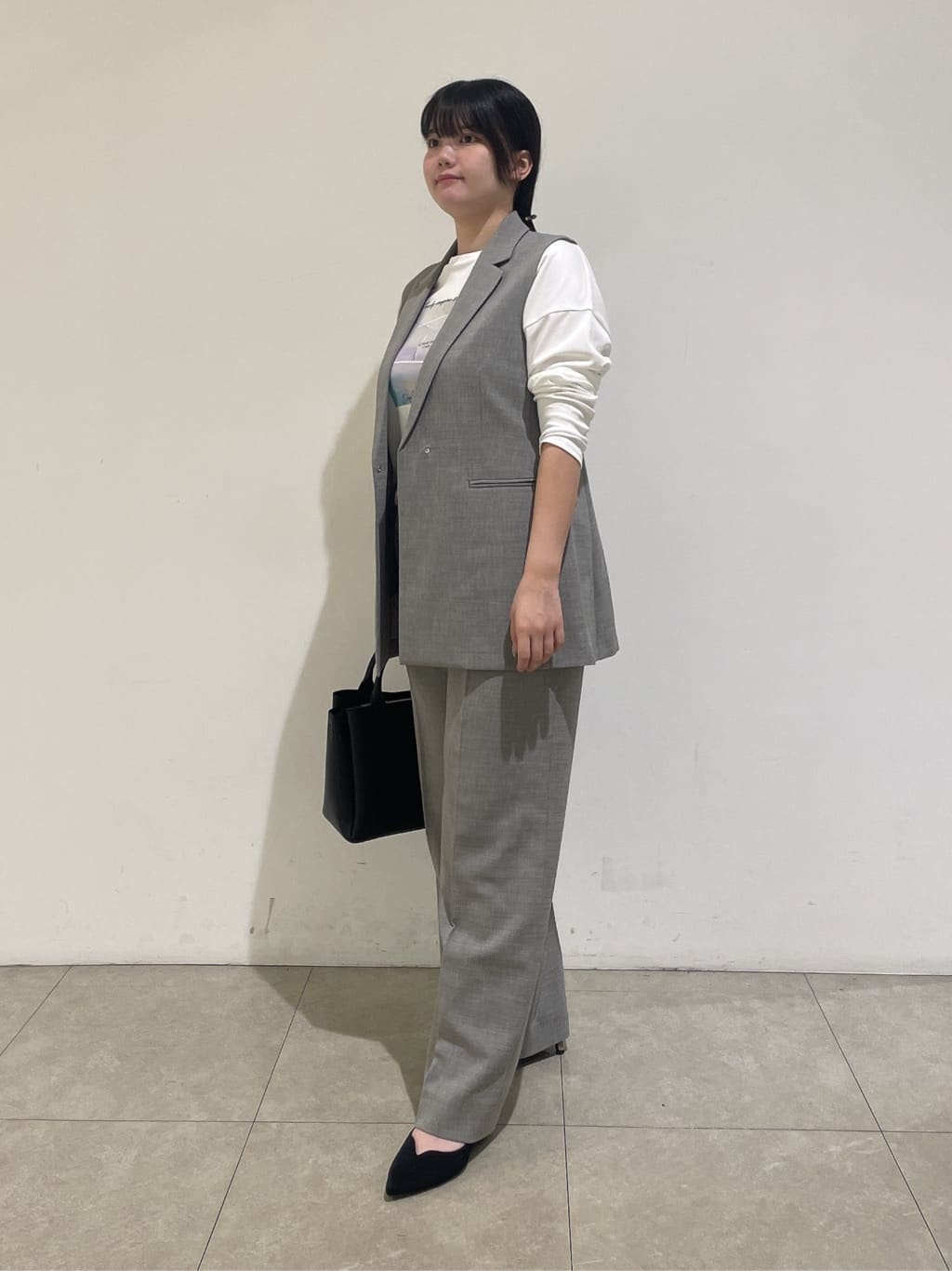 emikaさんの「INDIVI｜【セットアップ可能】凹凸ストレッチ素材テーラードカラージレジャケット」を使ったコーディネート