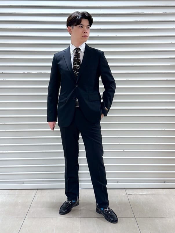 イッシーさんの「TAKEO KIKUCHI｜【Begin掲載】コーデュラ（R）夏素材ウールトロ　ストレッチスーツ」を使ったコーディネート