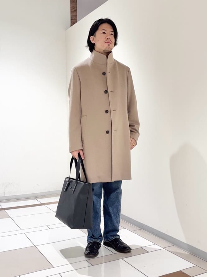 及川さんの「TAKEO KIKUCHI｜【ウールカシミヤブレンド】ビーバー調 スタンドカラー コート」を使ったコーディネート
