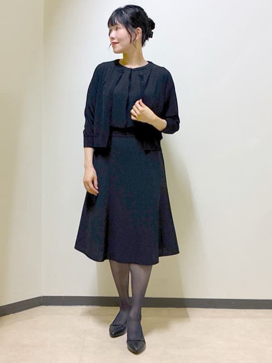  beni_gingerさんの「Reflect｜【一枚着で着映え◎／ジャケットのインナーにも】フロント開きブラウス」を使ったコーディネート
