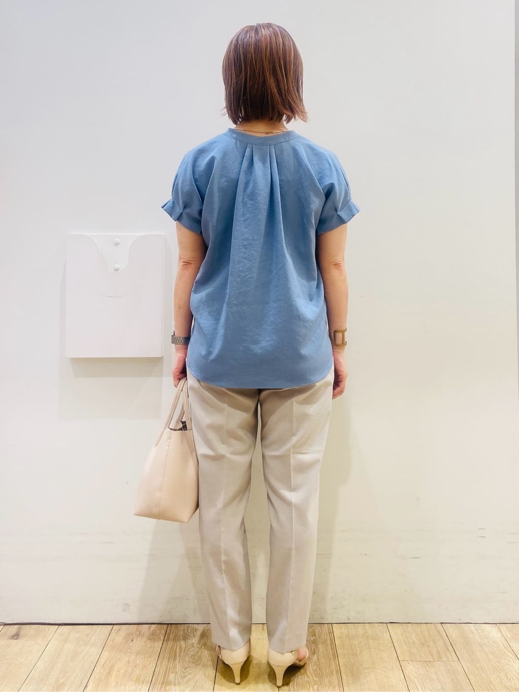 YUKOさんの「index｜ベルト付きストレッチテーパードパンツ／セットアップ可【洗濯機洗い可／吸水速乾／接触冷感】」を使ったコーディネート