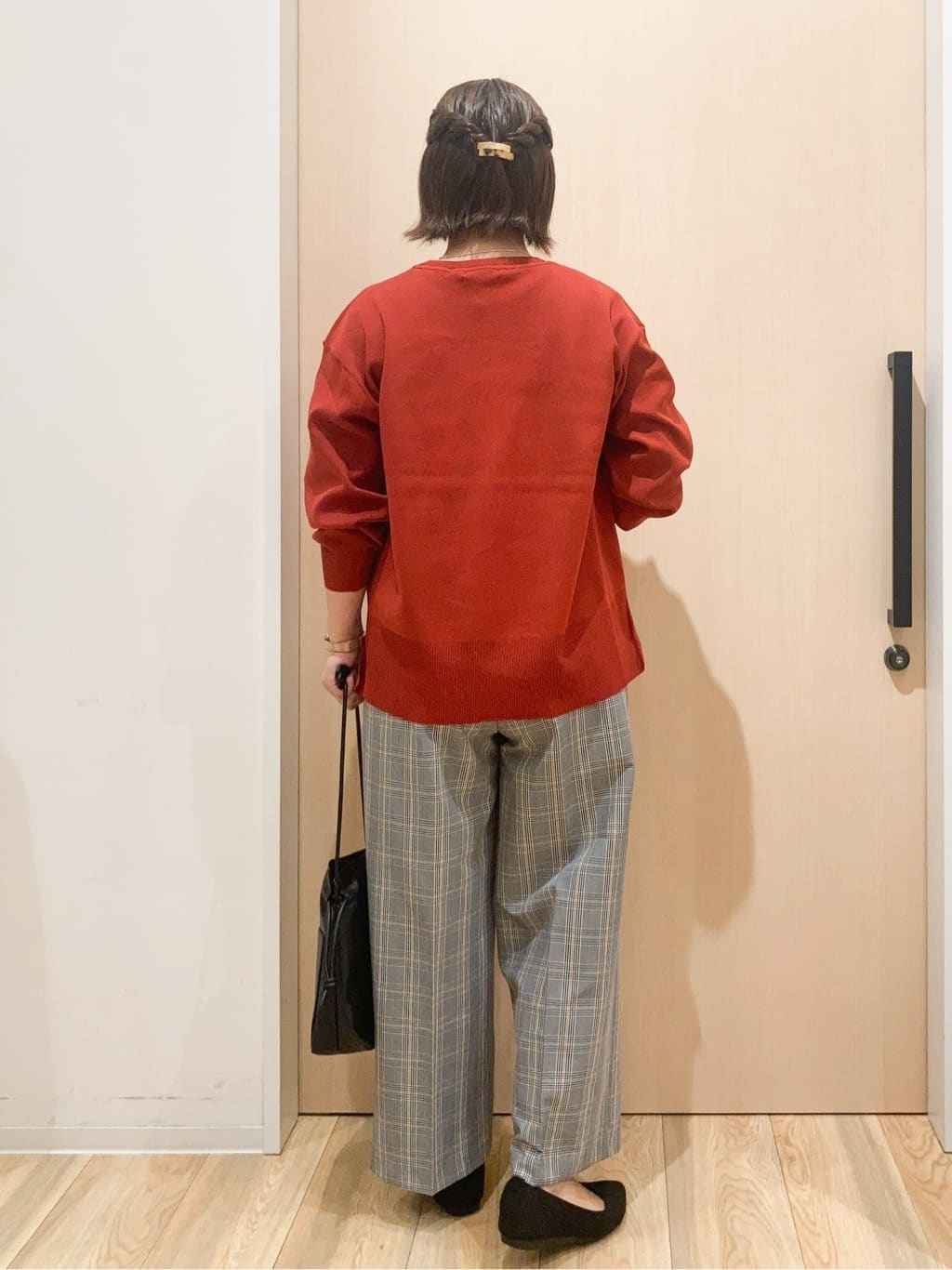yocchiさんの「SHOO･LA･RUE｜【S-LL/洗える】一枚で簡単こなれ見え スポンディッシュ 裾レイヤード風ニット【CIRCRIC】」を使ったコーディネート