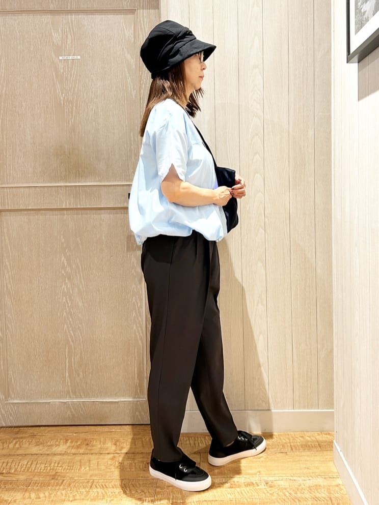 yukaさんの「SHOO･LA･RUE｜【S-LL】インせず着られる 裾バルーンシャツ」を使ったコーディネート