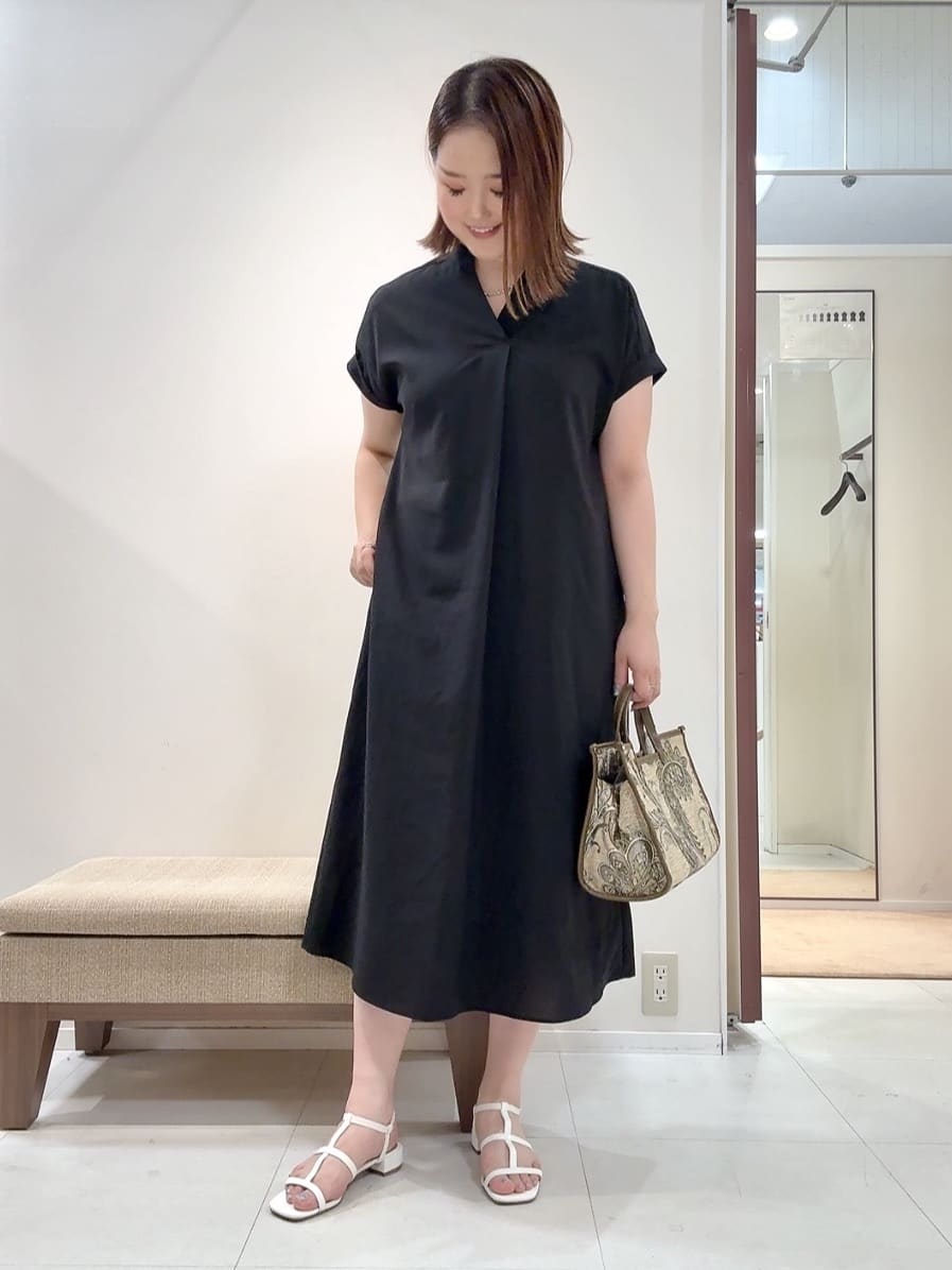 YUIさんの「UNTITLED｜【UV/はっ水】リラククールワンピース」を使ったコーディネート