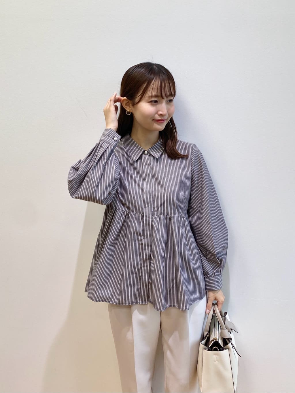 みさかさんの「index｜《XS-LLサイズ》ストレッチテーパードパンツ／セットアップ対応【洗濯機洗い可／イージーアイロン／防」を使ったコーディネート