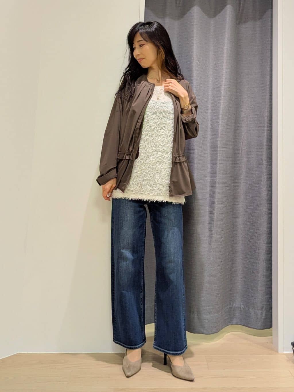 miiさんの「INDIVI｜【褒められデニム】ワイドストレート デニムパンツ」を使ったコーディネート