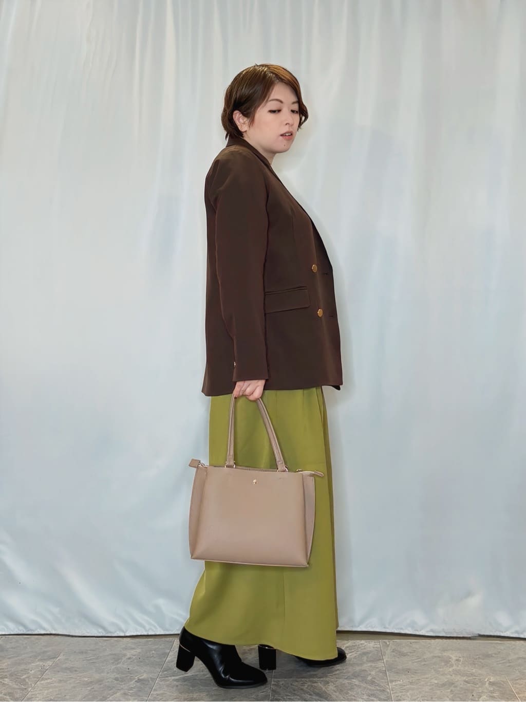 たみさんの「SHOO･LA･RUE｜【S-LL/2点セット】脚のラインを拾いにくい ベルト付きタックスカーチョパンツ」を使ったコーディネート