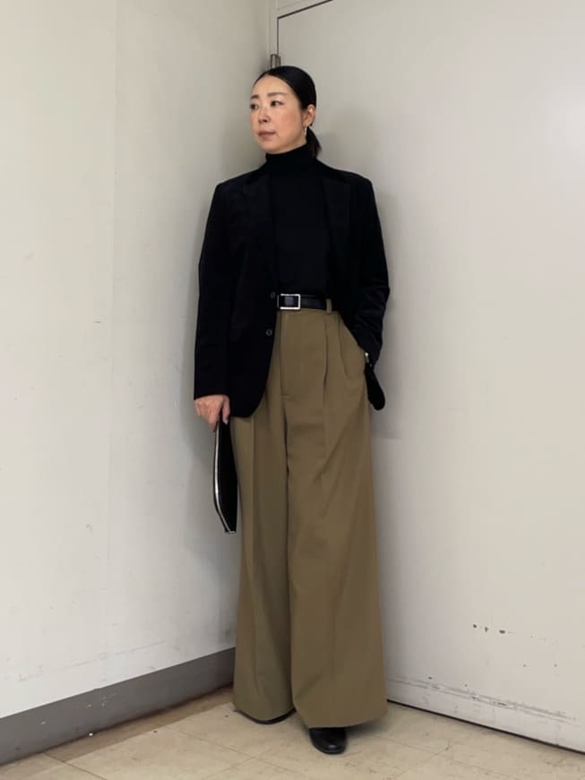 iwさんの「TAKEO KIKUCHI｜【Sサイズ～】ストレッチコーデュロイ ジャケット」を使ったコーディネート