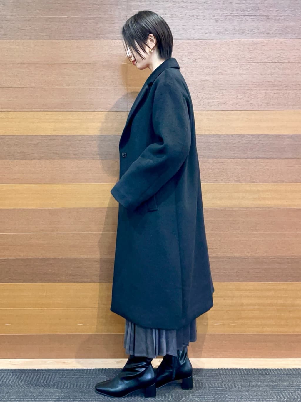 umiさんの「OPAQUE.CLIP｜カシミヤブレンドウールチェスターコート」を使ったコーディネート