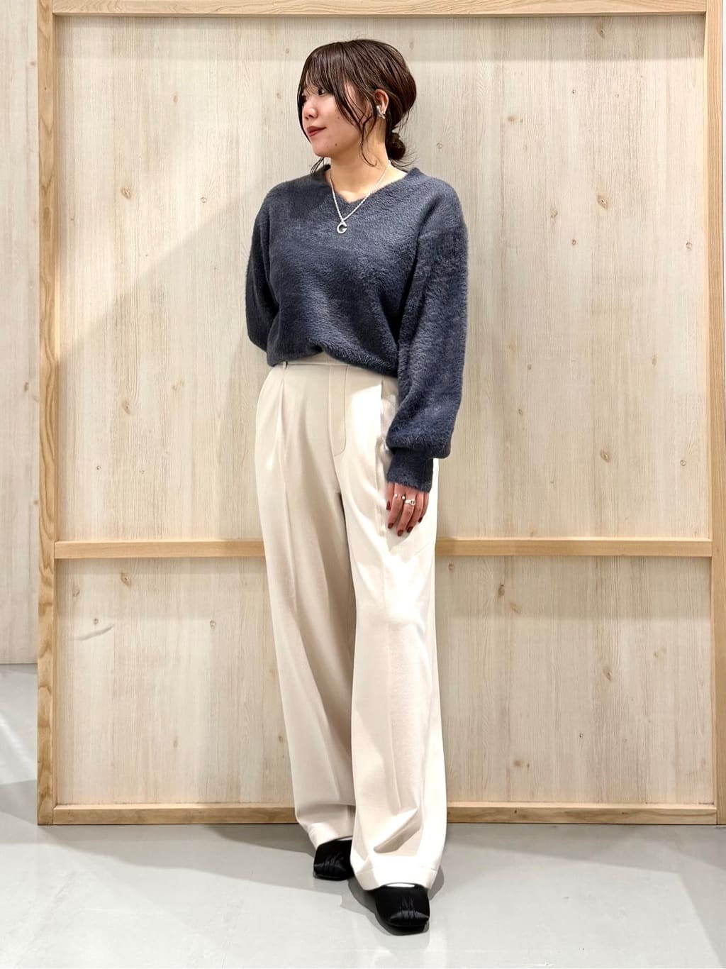 nanaさんの「THE SHOP TK｜クラシカルな装い ウールライクスタンドカラーコート」を使ったコーディネート