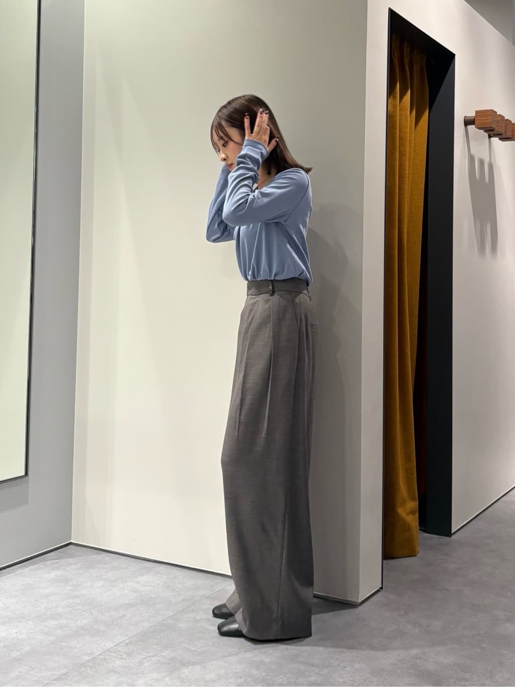 ユアさんの「INDIVI｜センタータックメランジワイドパンツ」を使ったコーディネート