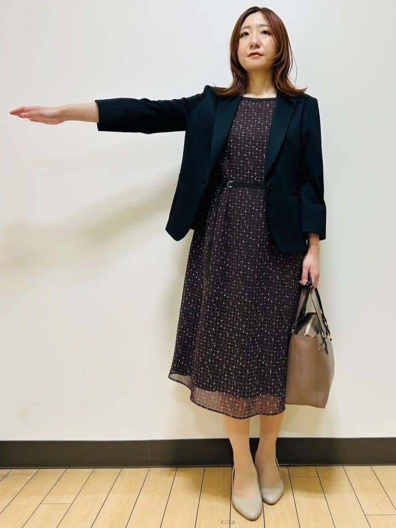 miiiさんの「Reflect｜【WEB先行カラーあり／マシンウォッシュ可／ナローベルト付き】オフボディツイードチェックワンピース」を使ったコーディネート