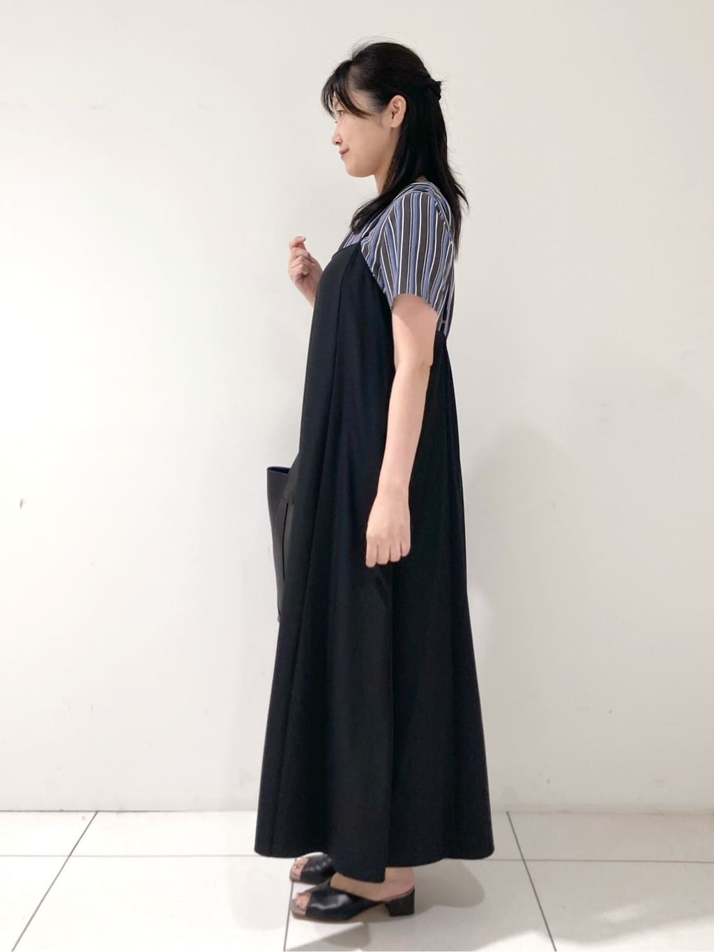 momokoさんの「INDIVI｜【UVケア】エアリージョーゼット キャミワンピース」を使ったコーディネート
