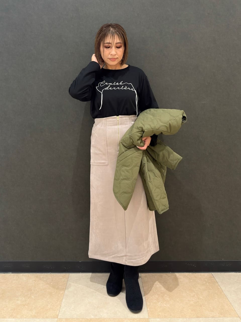 Megさんの「SHOO･LA･RUE｜【洗濯機可/S-LL】周りと差がつく チェーンステッチロゴロンT」を使ったコーディネート