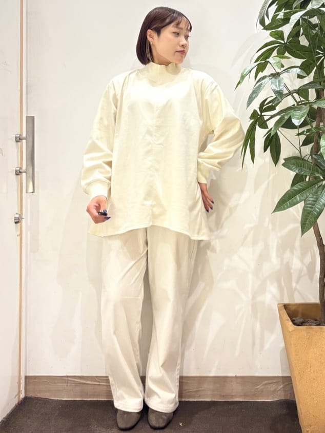 TOWAさんの「SHOO･LA･RUE｜【S-LL】オーバーシルエットでこなれ感 襟コール カバーオール」を使ったコーディネート