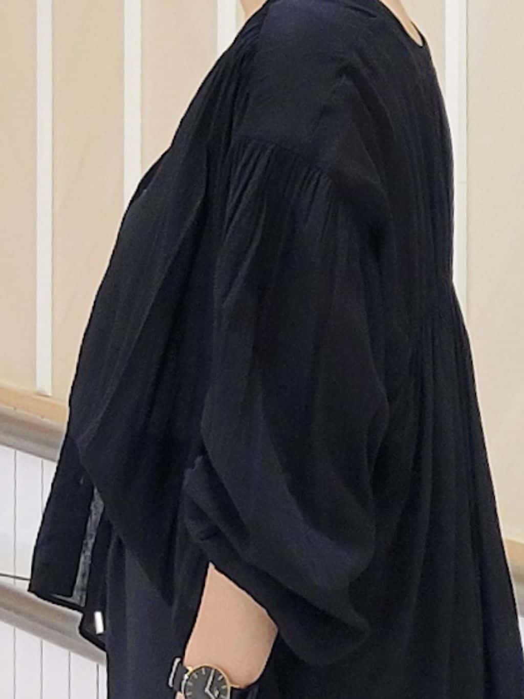 tomoさんの「COUP DE CHANCE｜ウェーブスライダー／長さ調整可能／ストーン使い」を使ったコーディネート