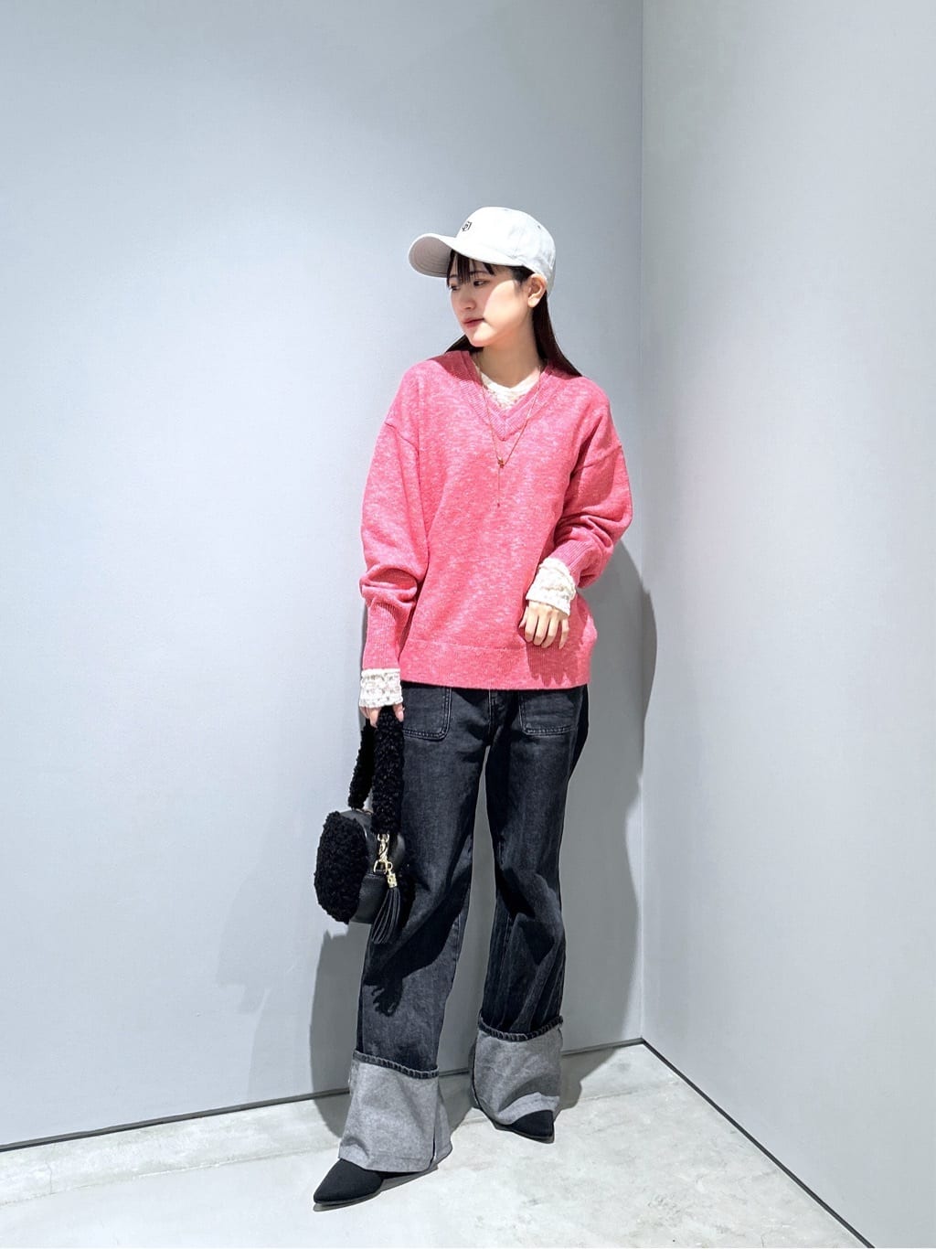 Renoさんの「INDIVI｜ロールアップデニム」を使ったコーディネート