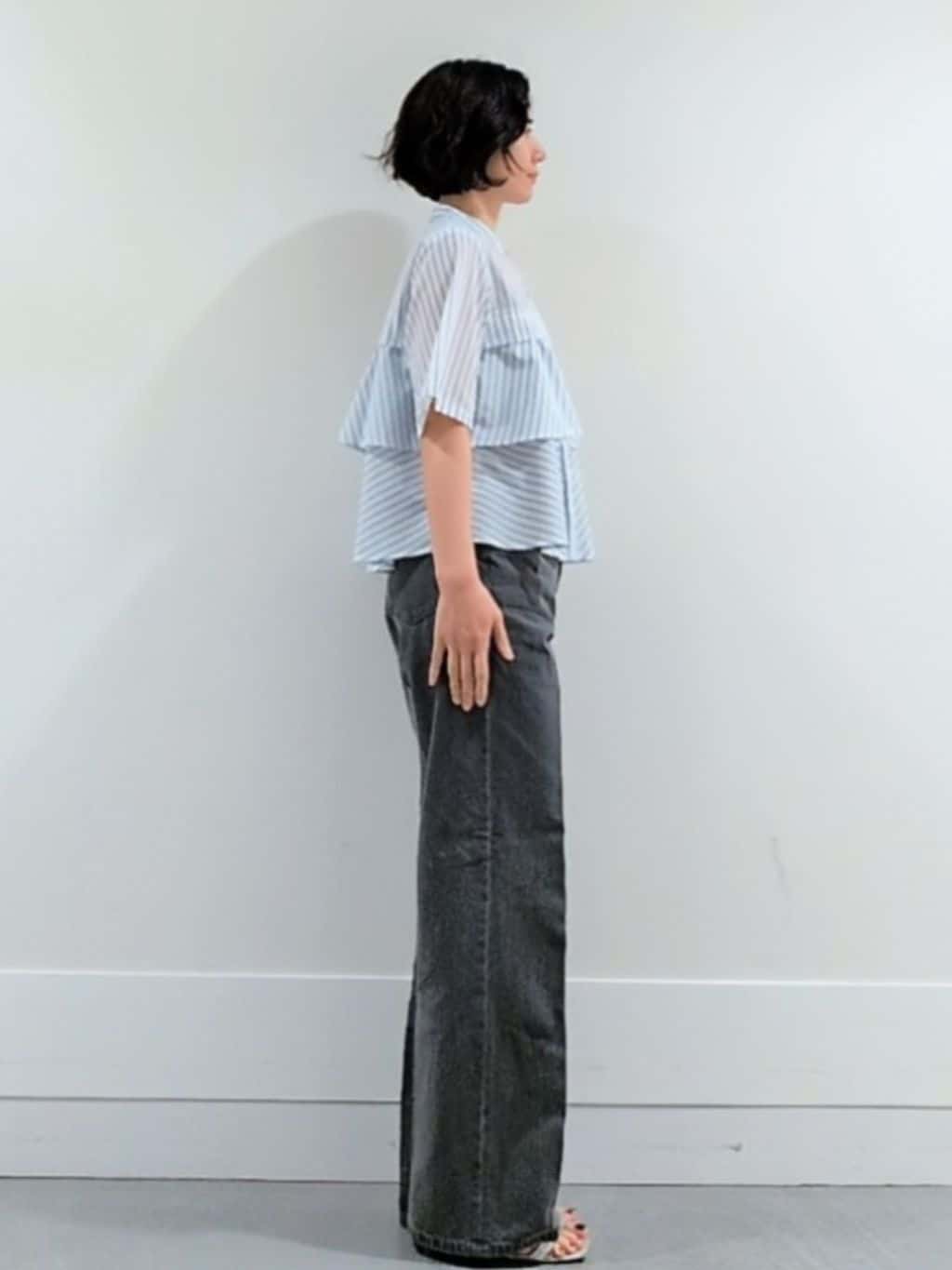 ミズタさんの「UNTITLED｜【グレー/ブルー/ジーンズ】ソフトワイドデニムパンツ」を使ったコーディネート