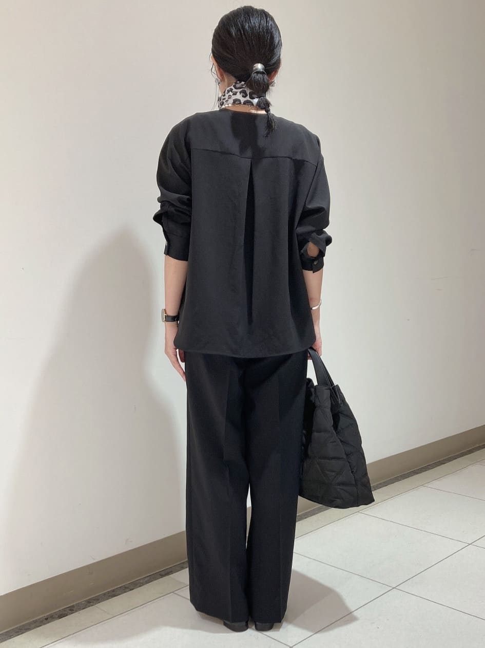 環さんの「UNTITLED｜【秋も着られる/セットアップ可】リラククールシャツ」を使ったコーディネート