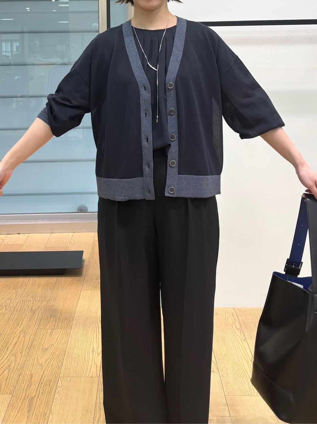 asamiさんの「INDIVI｜【UVケア】タックブラウス」を使ったコーディネート