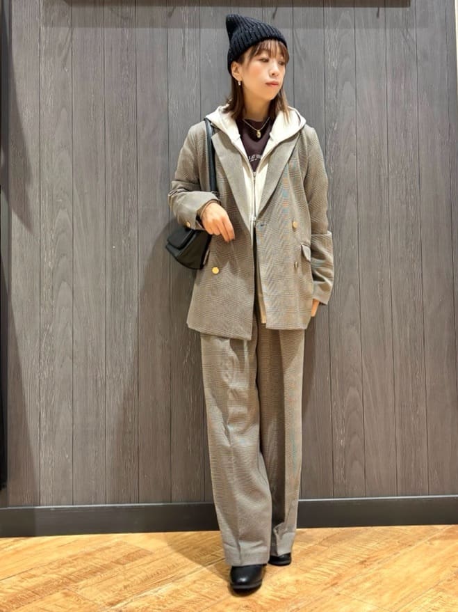 meiさんの「SHOO･LA･RUE｜【S-LL】美しく見せる ボートネックロンT」を使ったコーディネート