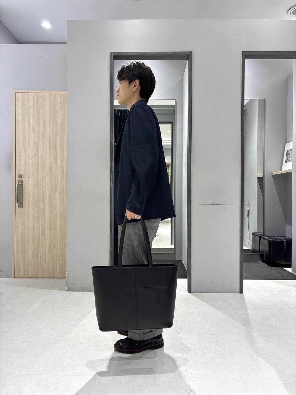 わいずみさんの「TAKEO KIKUCHI｜【尾州織】ショールカラー カーディガン」を使ったコーディネート