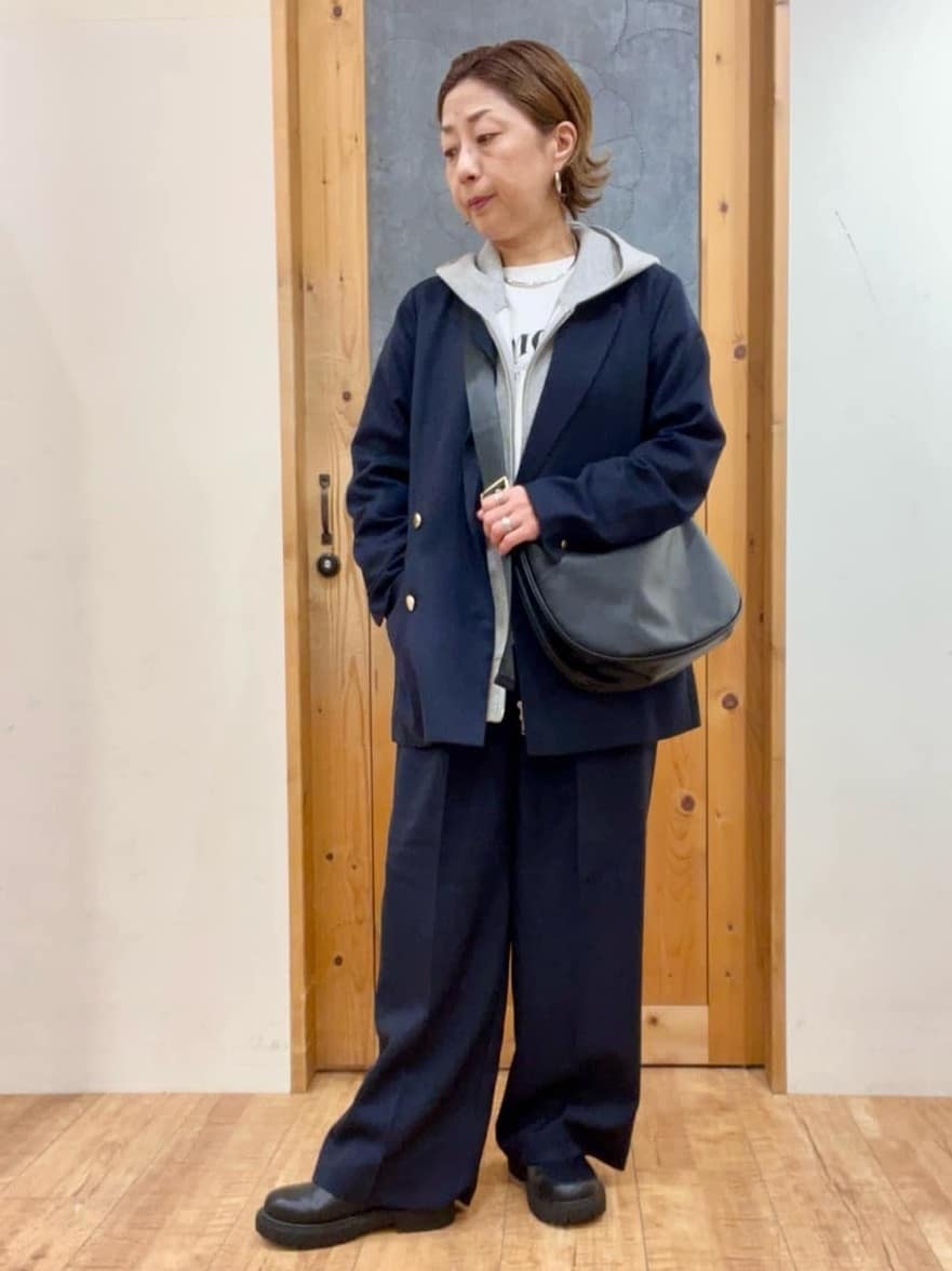 ゆみさんの「SHOO･LA･RUE｜グラフィックアソート ベーシックロンT」を使ったコーディネート
