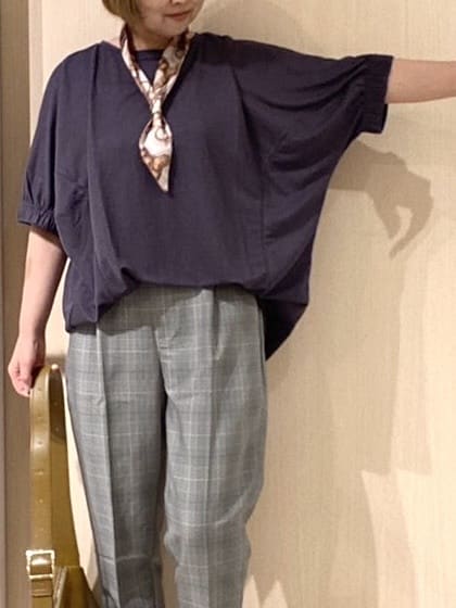 ぷくりんさんの「SHOO･LA･RUE｜【S-LL/体型カバー】さらさらタッチが心地よい コクーンシルエットチュニック」を使ったコーディネート