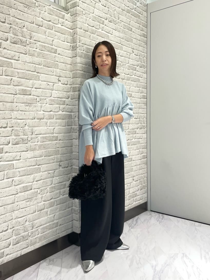 Mikoさんの「INDIVI｜【再入荷】ペプラムハイネックニット」を使ったコーディネート