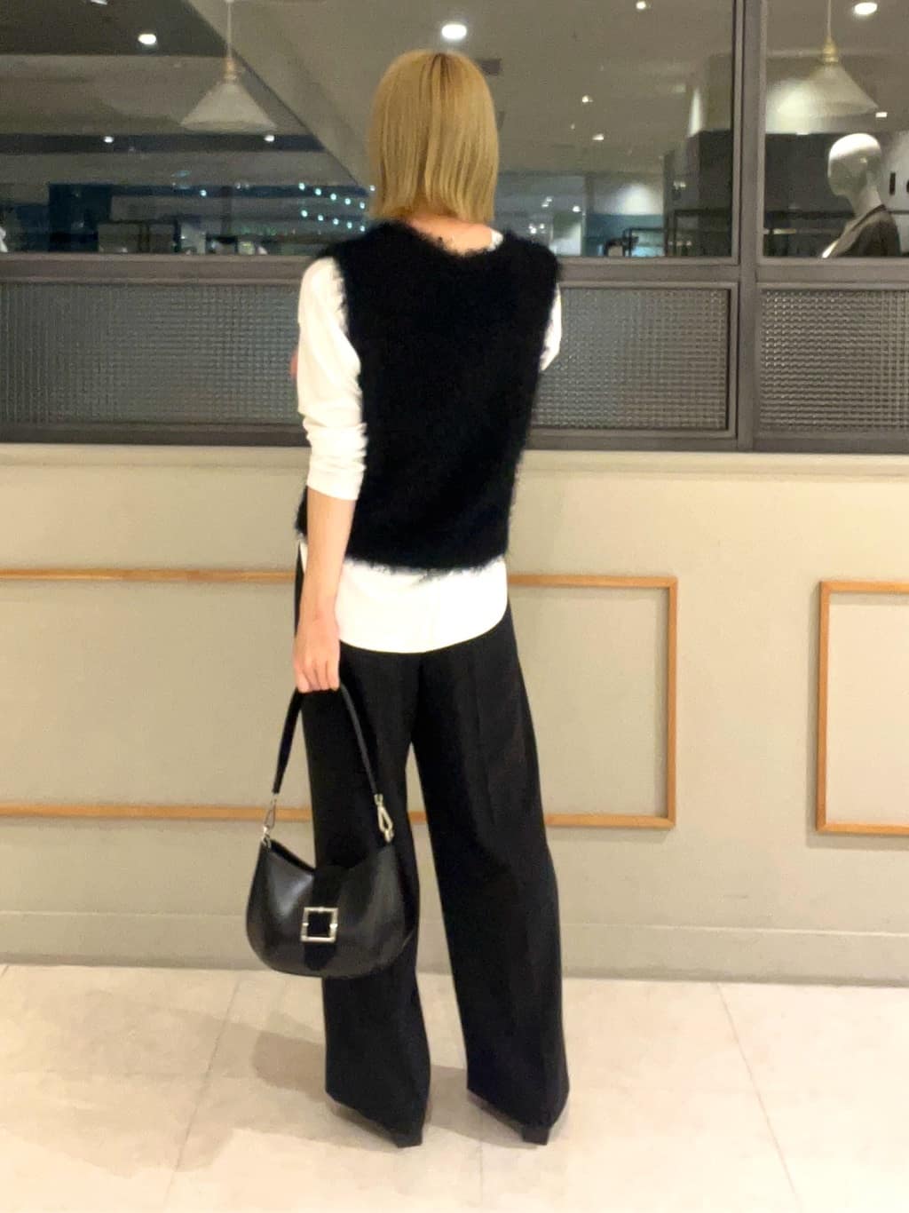 kumiさんの「INDIVI｜【着心地◎！】タックワイドパンツ」を使ったコーディネート