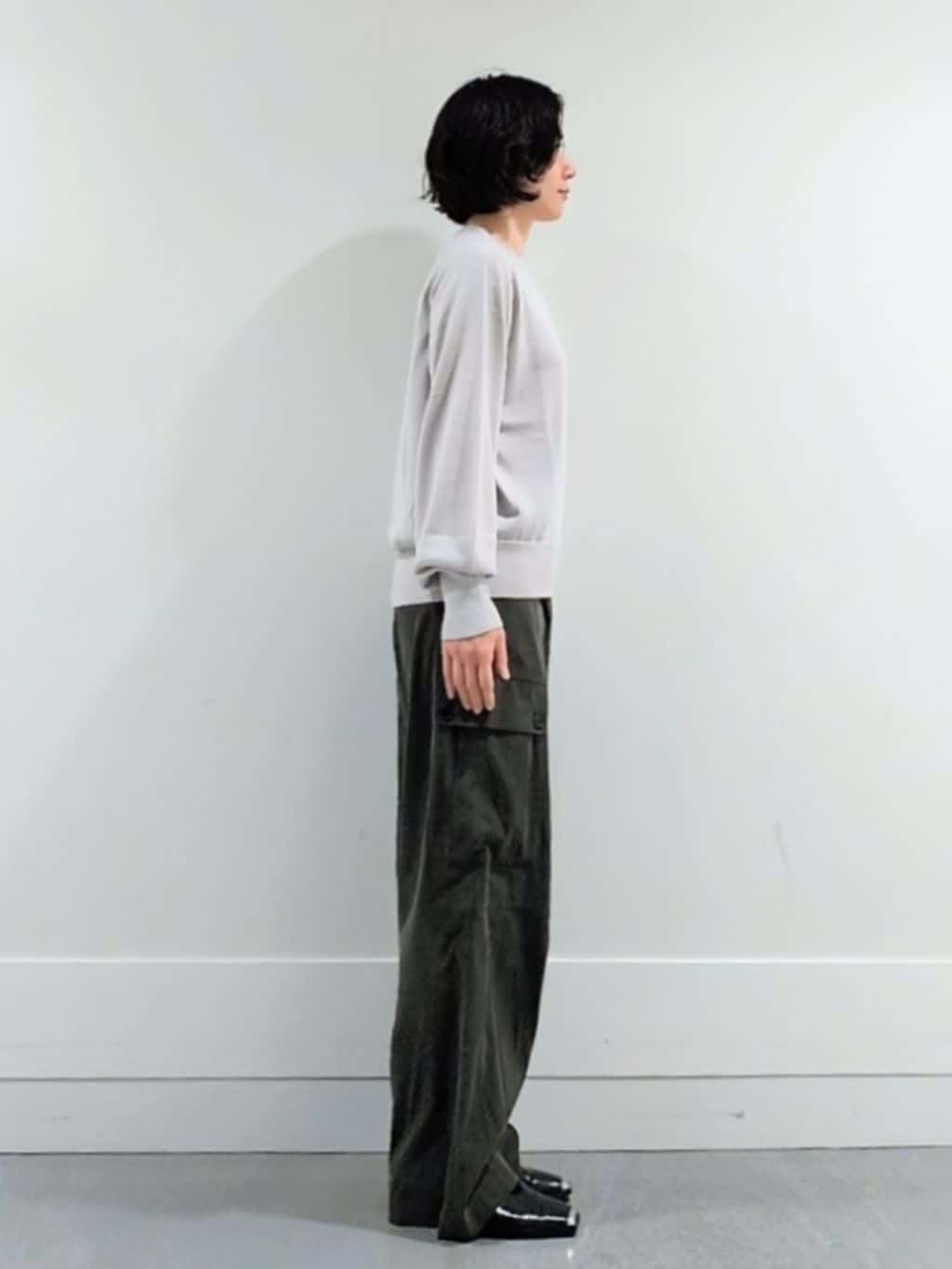 ミズタさんの「UNTITLED｜【8色展開／コンパクト丈】レーヨン混 コクーンニット」を使ったコーディネート