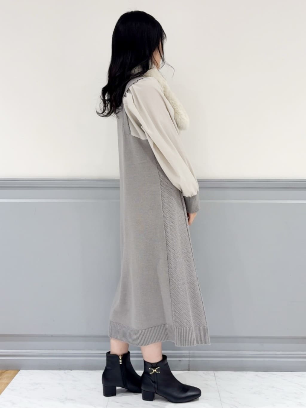 moeさんの「grove｜一枚で華やぐ、袖布帛ケーブルニットワンピース」を使ったコーディネート