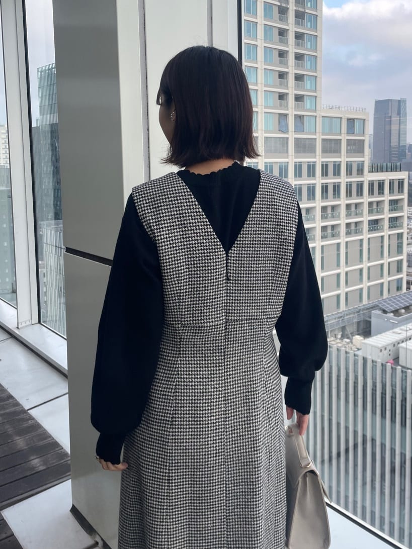 abeさんの「Couture brooch｜【洗える/スカラデザイン】パフスリーブ ニット」を使ったコーディネート