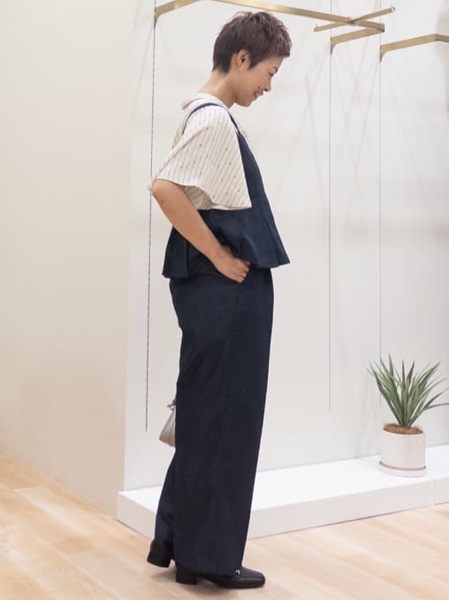 シュウコさんの「grove｜【2点SET/体型カバー】夏から秋まで着まわせる！プリーツビスチェセットアップ」を使ったコーディネート