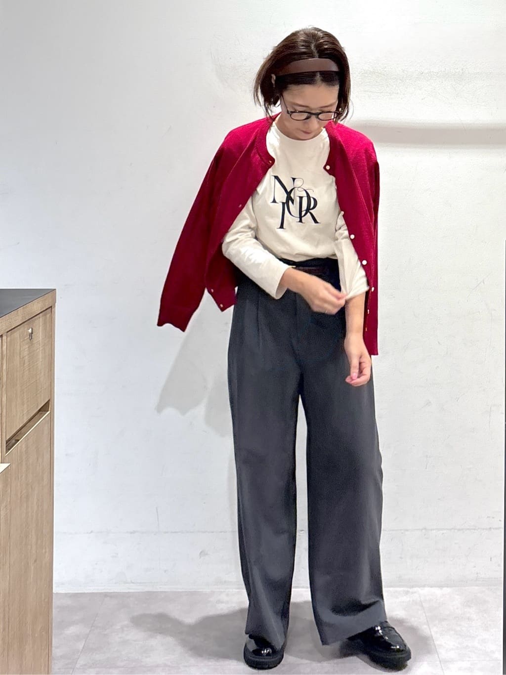 たけねぇさんの「OPAQUE.CLIP｜ロングロゴTシャツ【洗濯機OK】」を使ったコーディネート