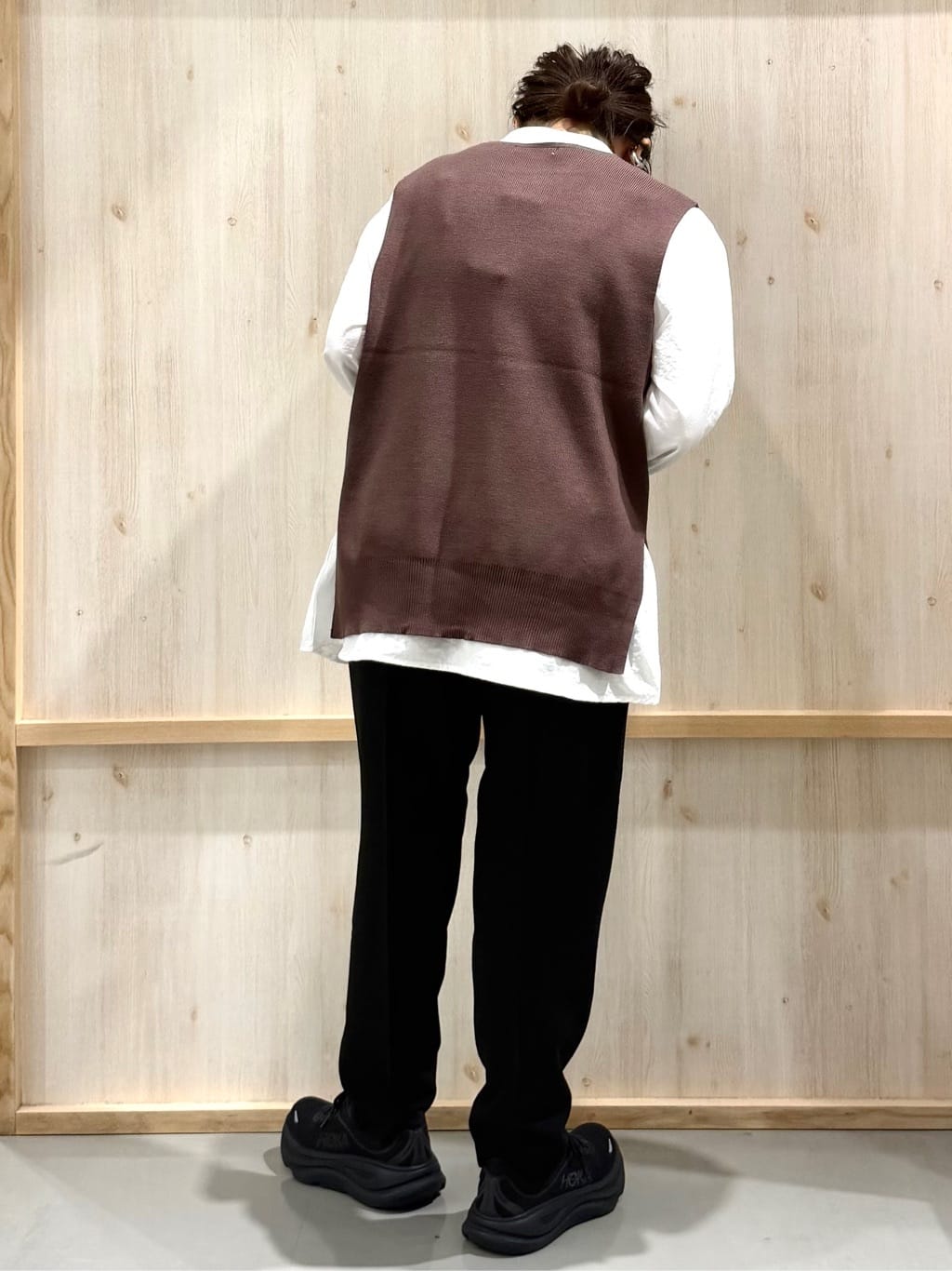 nanaさんの「THE SHOP TK｜【春まで着られる】ニットベスト＆ブラウスセット/洗濯機OK」を使ったコーディネート