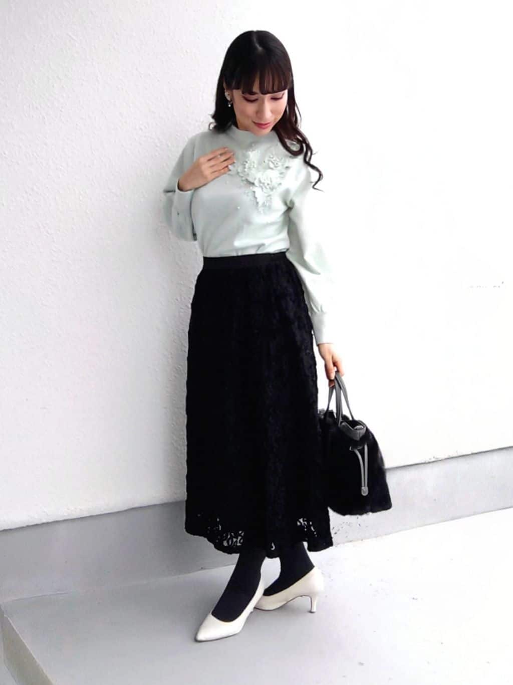 keinaさんの「SunaUna｜◆【洗える】ケミカルレースニット」を使ったコーディネート