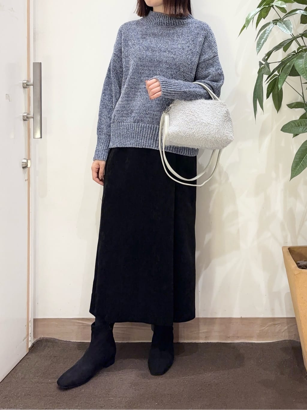 宗形さんの「SHOO･LA･RUE｜【S-LL】Iラインできれい見え モール風ナロースカート」を使ったコーディネート