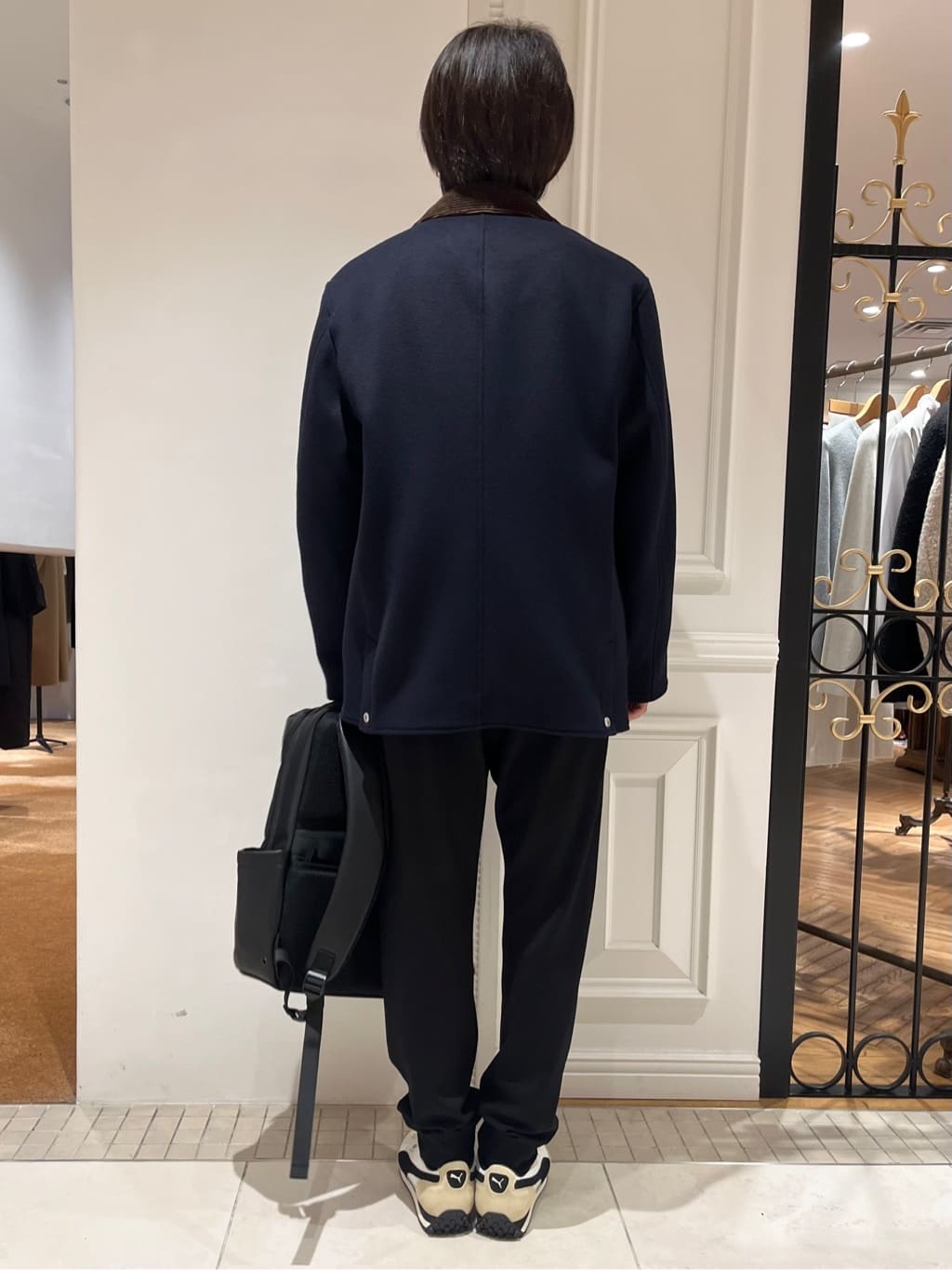Watanabeさんの「DRESSTERIOR｜コンフォータブル ジョガーパンツ」を使ったコーディネート