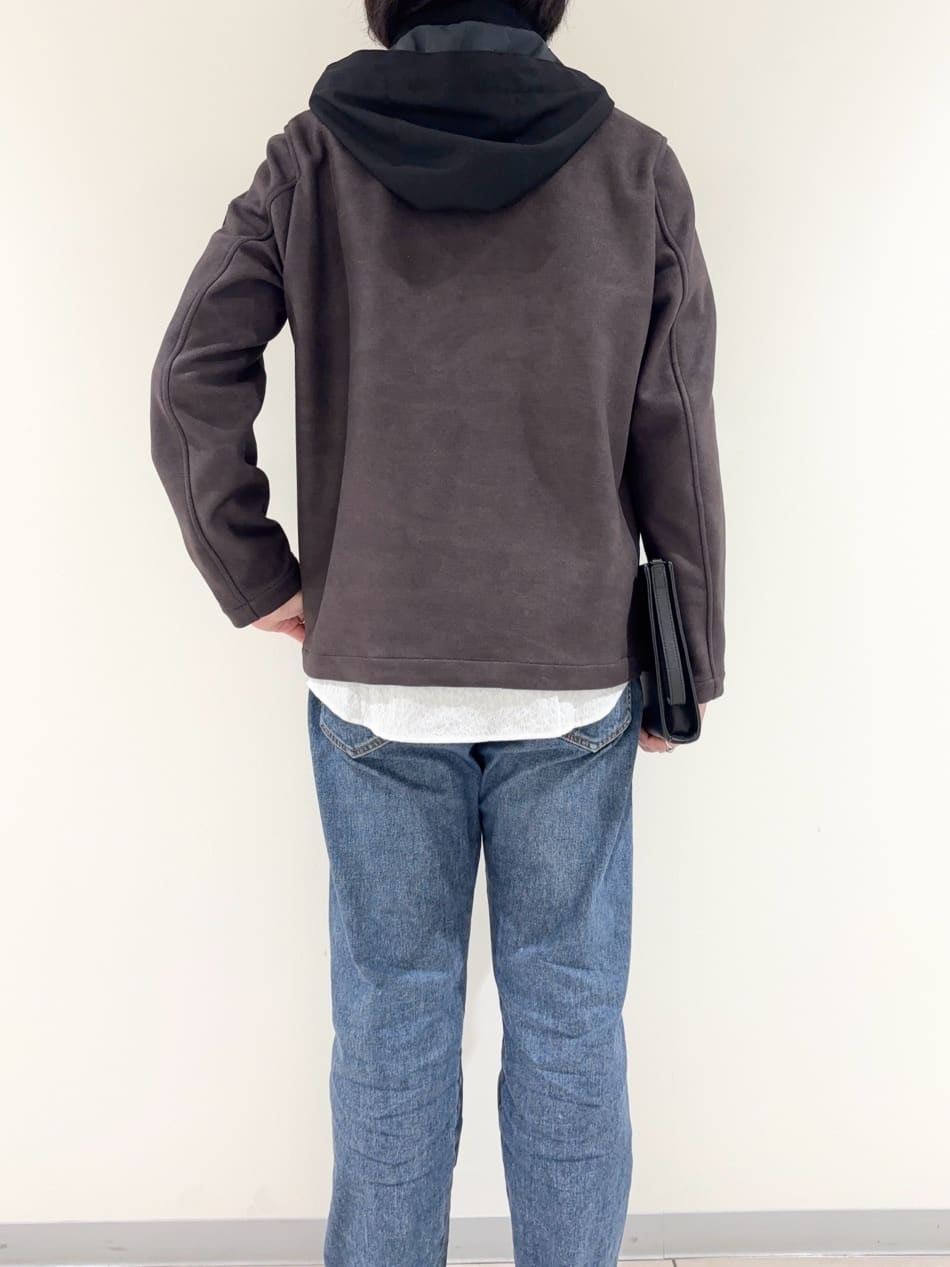 及川さんの「TAKEO KIKUCHI｜【JUST ONE LAYER】ダウンファブリック ジップアップ フード ブルゾン」を使ったコーディネート