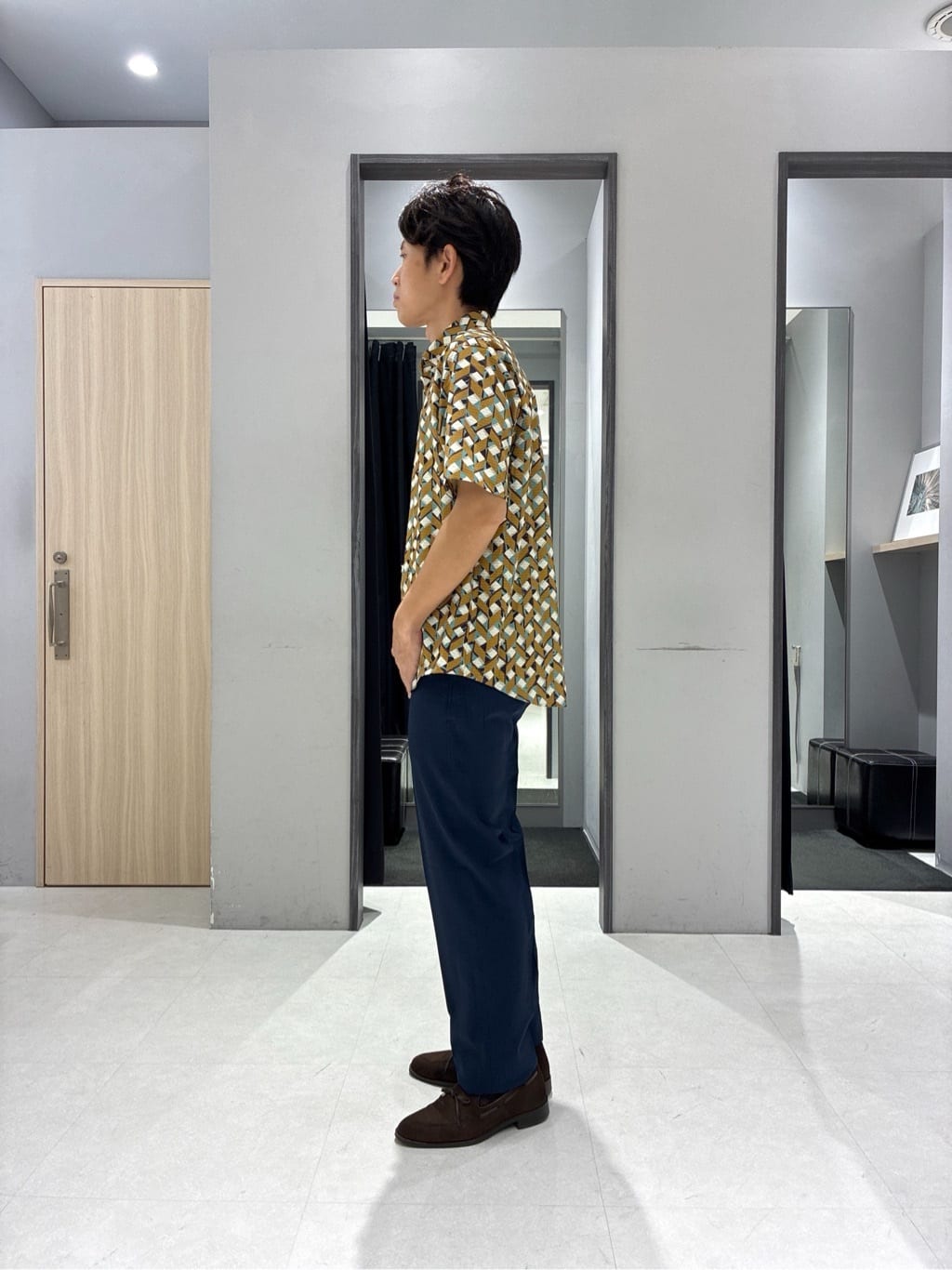 わいずみさんの「TAKEO KIKUCHI｜【COOL CITY WEAR】籠目アート柄 サッカーシャツ /通気性」を使ったコーディネート