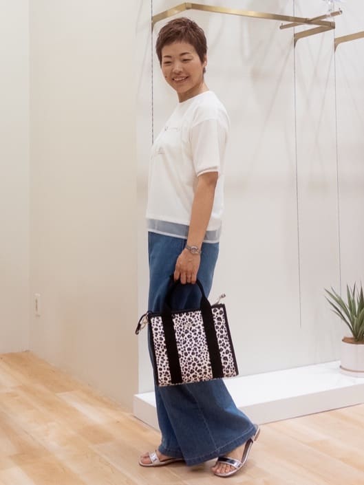 シュウコさんの「grove｜ラフだけどおしゃれ　チュールレイヤードTシャツ」を使ったコーディネート