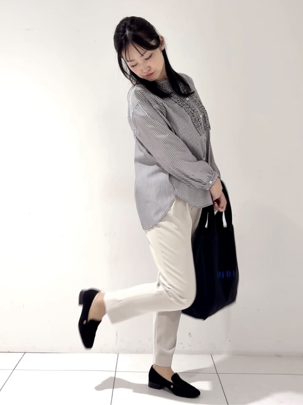 momokoさんの「INDIVI｜【洗える／セットアップ可能】凹凸ストレッチ素材ダブルジャケット」を使ったコーディネート
