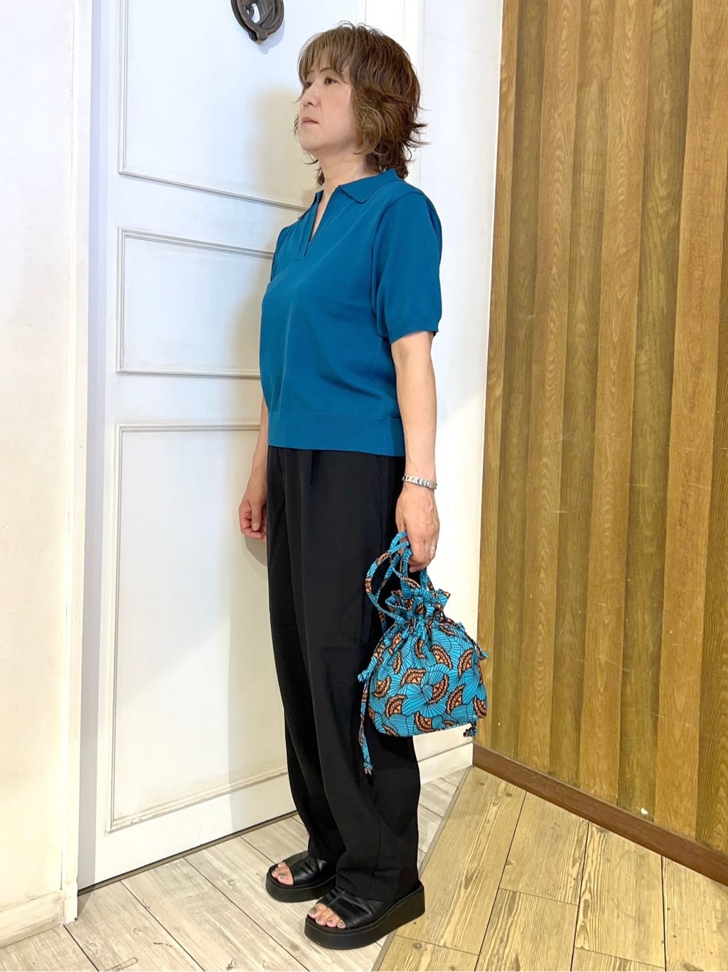 yuriyuriさんの「SHOO･LA･RUE｜【S-LL/洗える】大人の抜け感 スキッパーニット」を使ったコーディネート