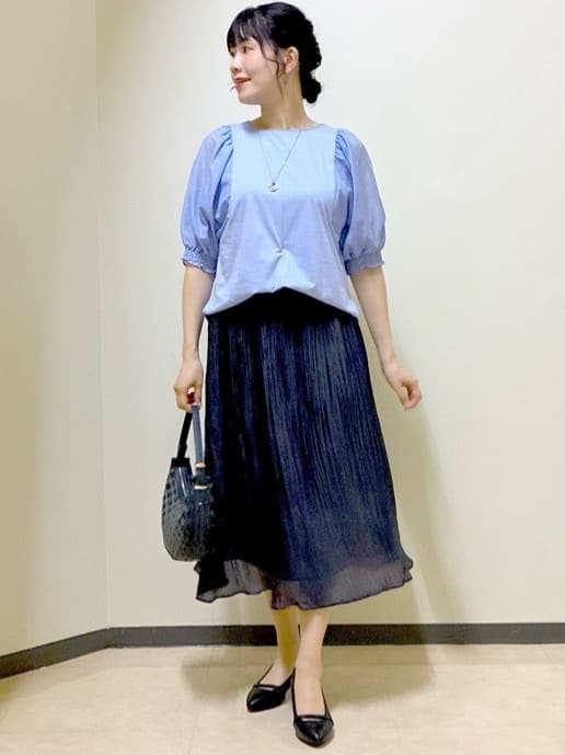  beni_gingerさんの「Reflect｜【華やかな揺れ感】ワッシャー加工タックフレアロングスカート」を使ったコーディネート