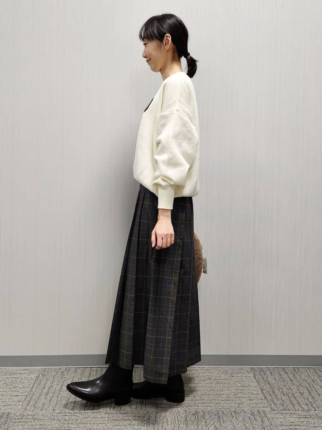 naraさんの「Dessin｜【洗える】Dサガラ刺繍ワッペン付きニット」を使ったコーディネート