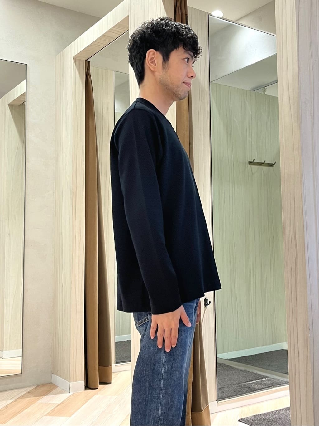 URAさんの「TAKEO KIKUCHI｜クールマックス 鹿の子 フラワープリントシャツ」を使ったコーディネート
