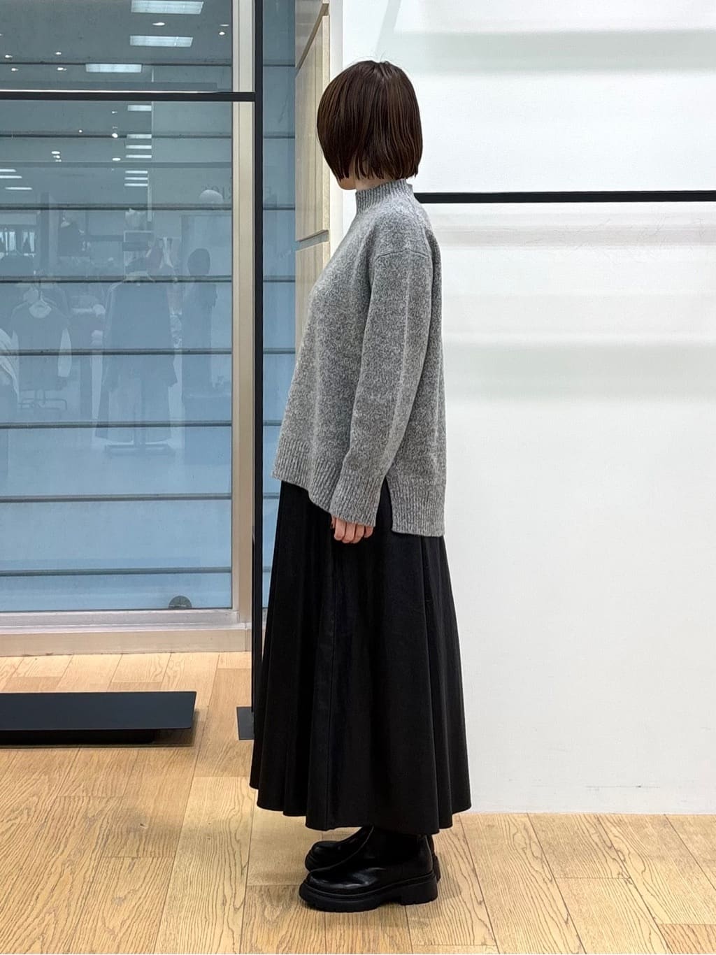 asamiさんの「INDIVI｜【冬ニット人気NO．1！／カシミヤ混】ミドルゲージハイネックニット」を使ったコーディネート