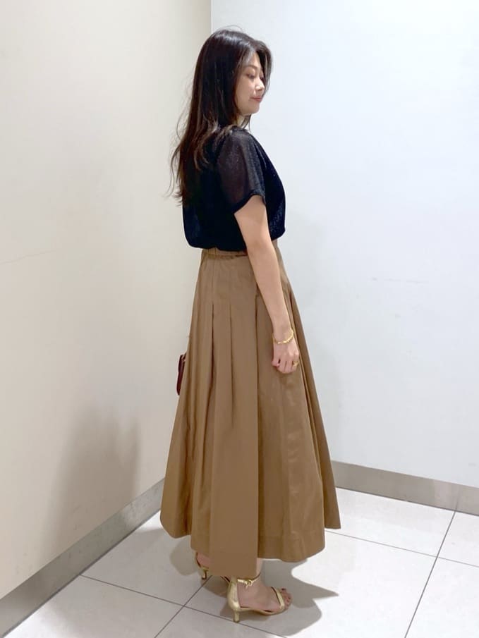 kanaさんの「UNTITLED｜【洗える】ラメシアーTシャツ」を使ったコーディネート